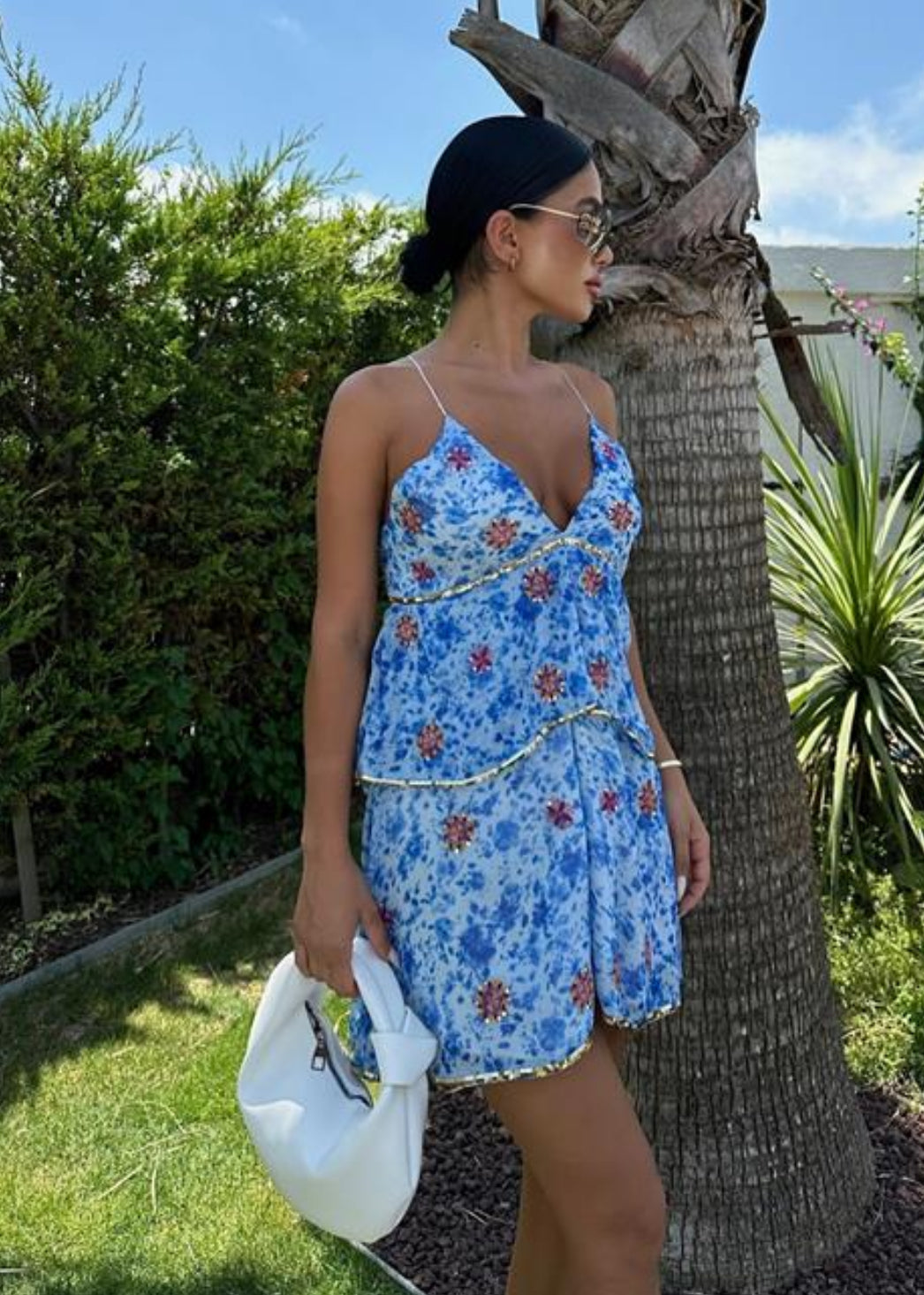 Vestido Bordado Azul con detalles Dorados J25QU010