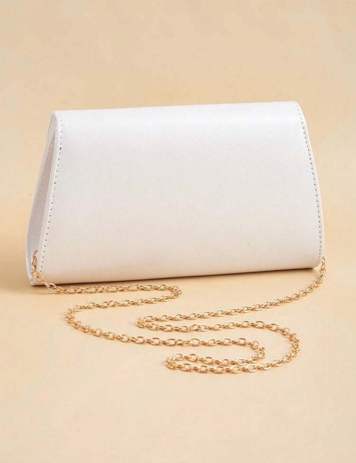 BOLSO DE MANO CON CADENA