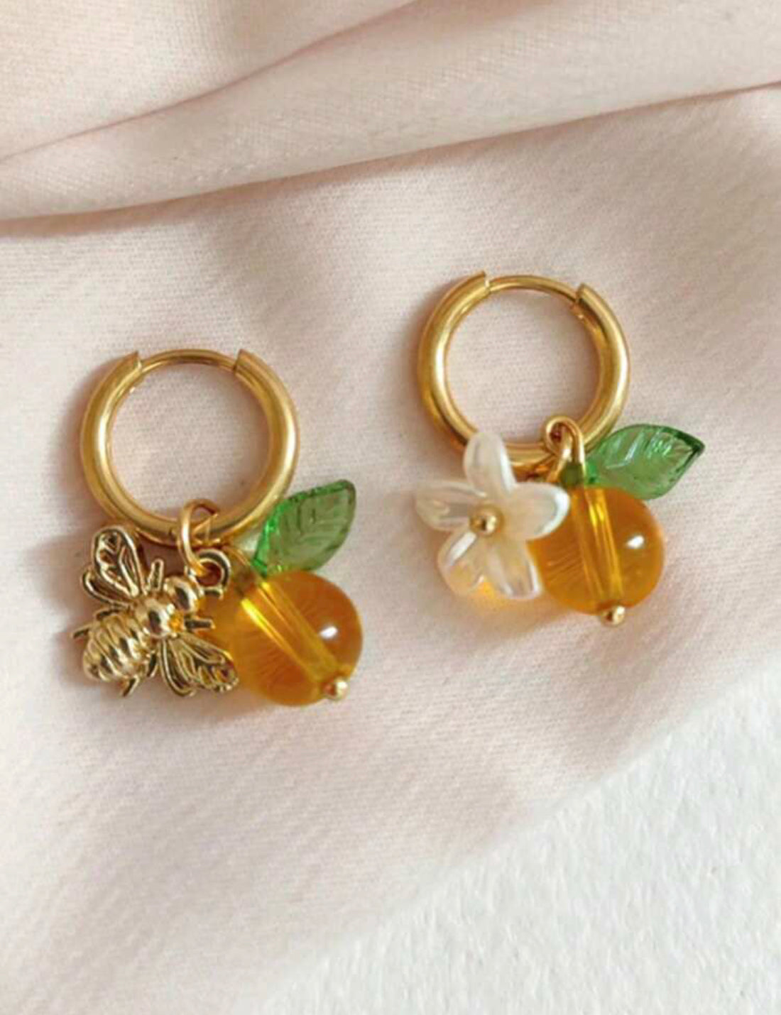 Pendientes de acero inoxidable con abeja y fruta naranja AC A25QD07