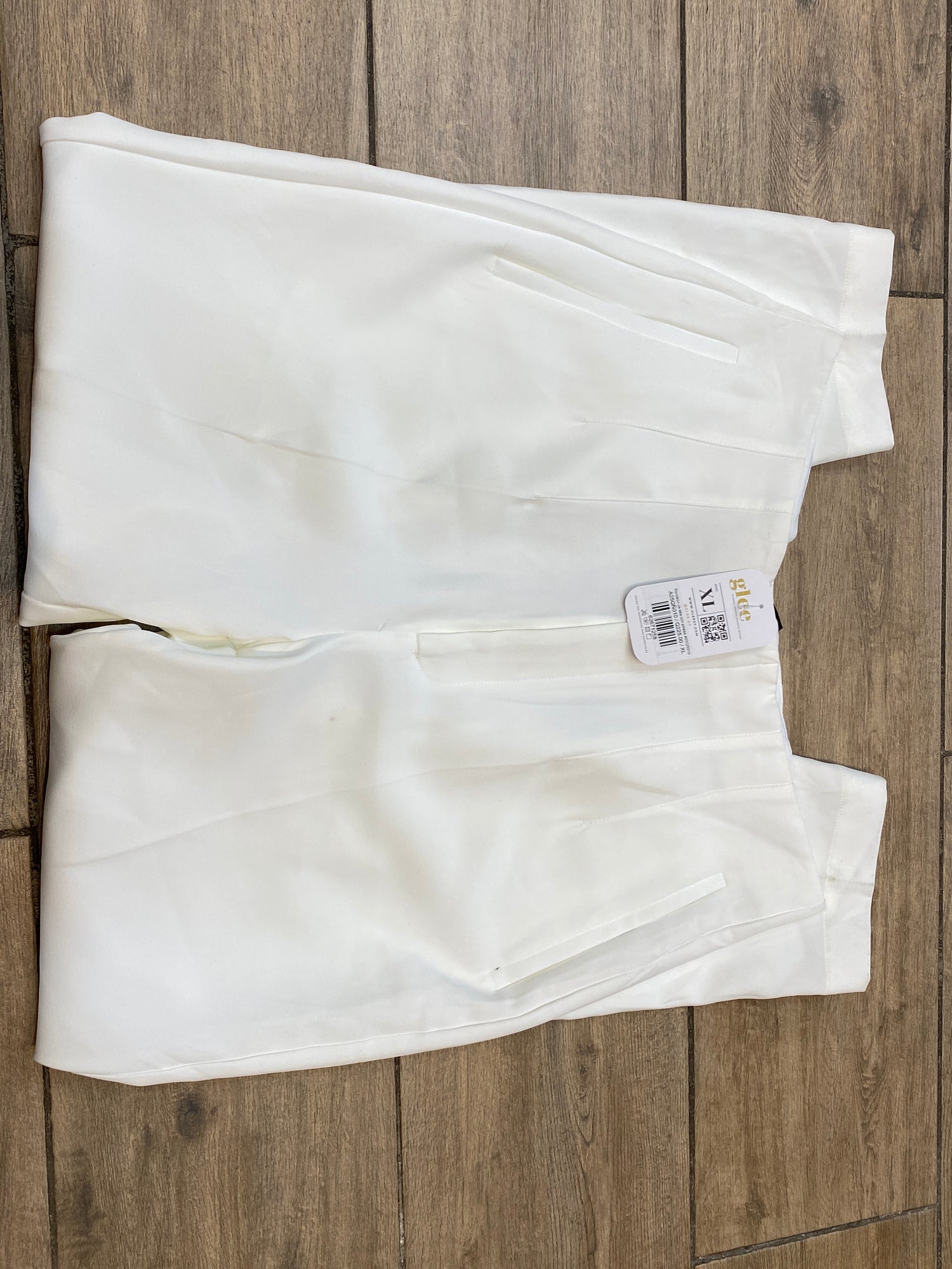 Pantalón de tela con pinzas A25QÑ010