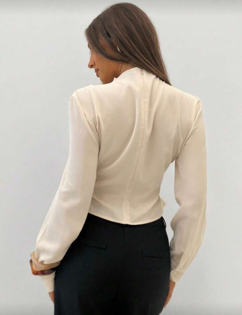 Blusa beige con detalle dorado E26XÑ09