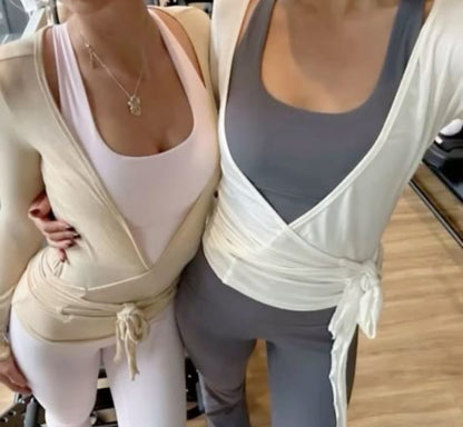 A Contratiempo Blusa Manga Larga con Lazo. J25SD01