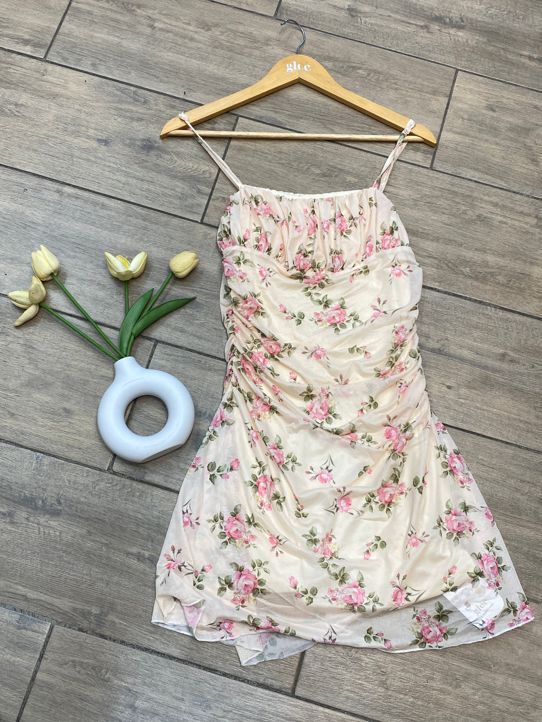 Vestido Mini de Línea Con Tirantes. A25ÑY05