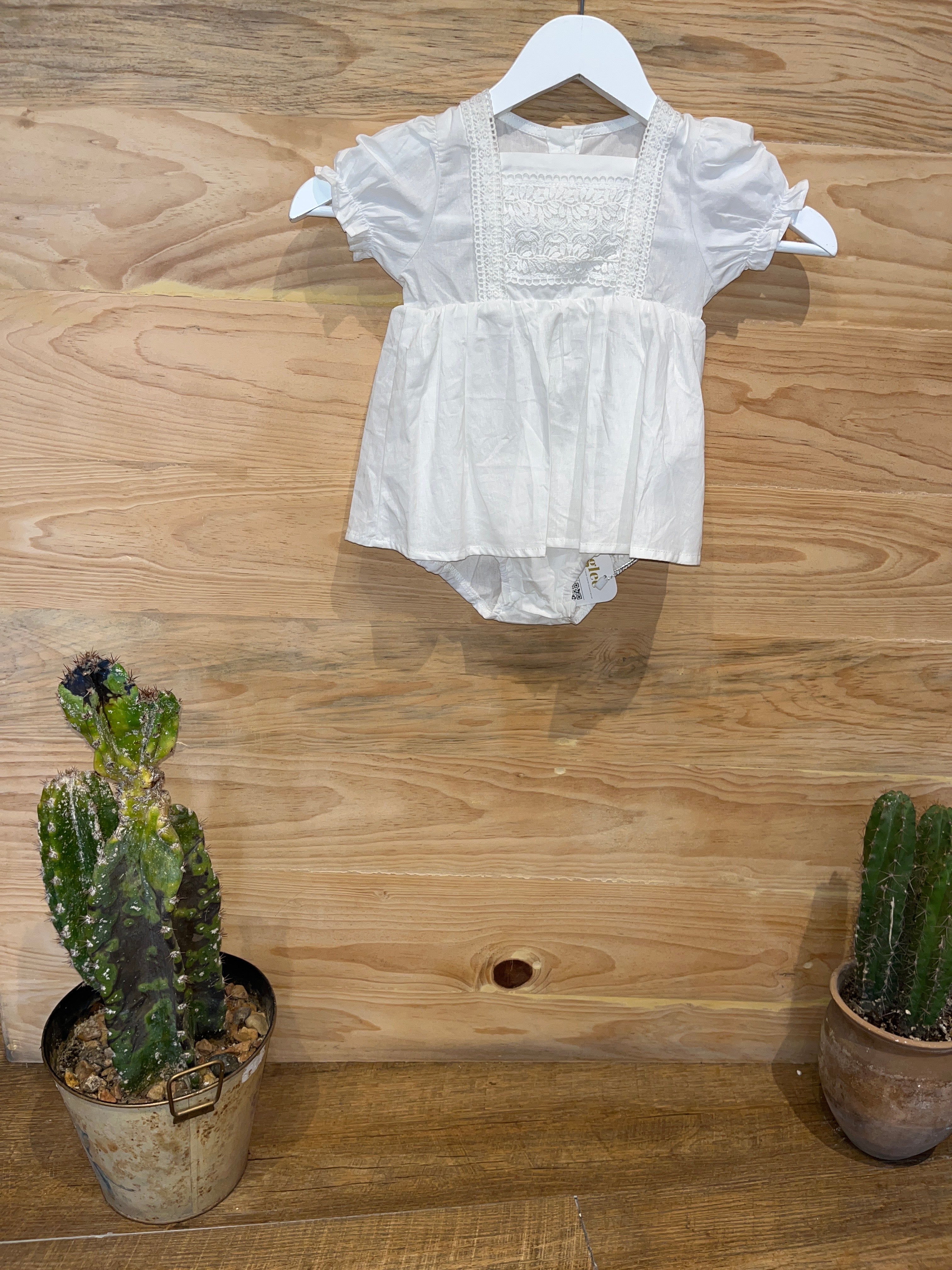 Mono bebé niña AK09