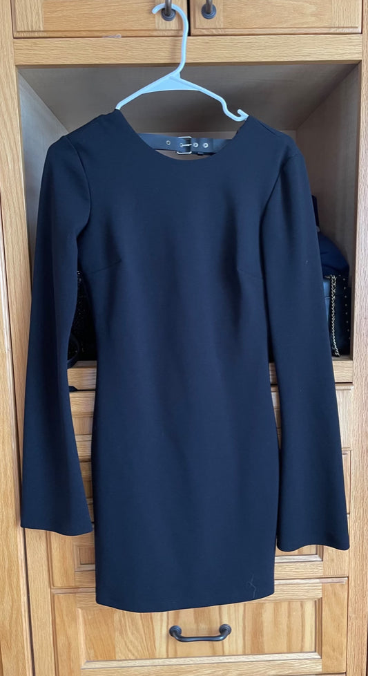 Black Chic Vestido de Espalda descubierta. J25SÑ08