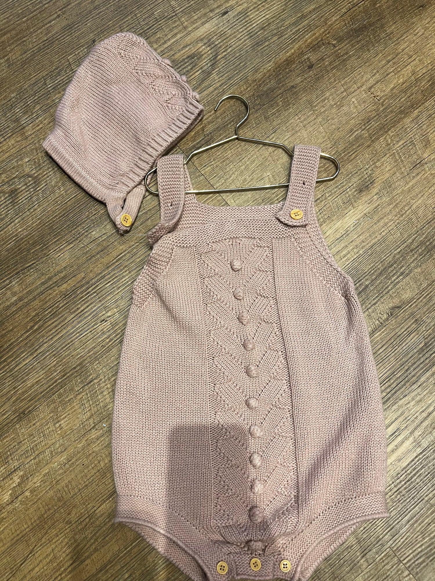 Body y sombrero AE07