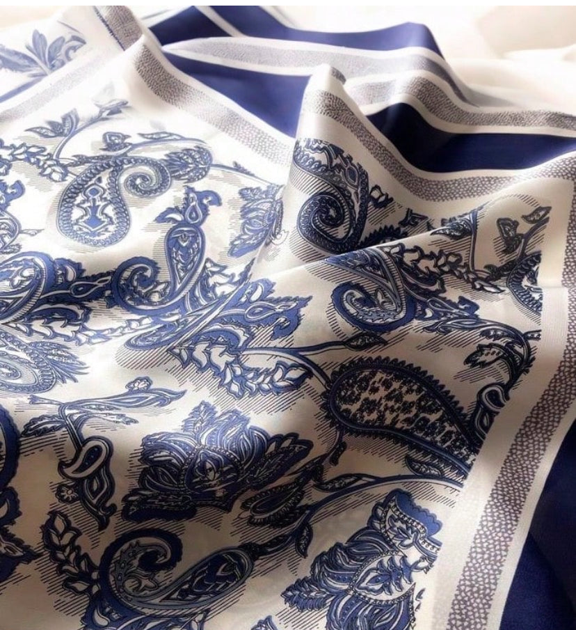 Pañuelo cuadrado O25WC03