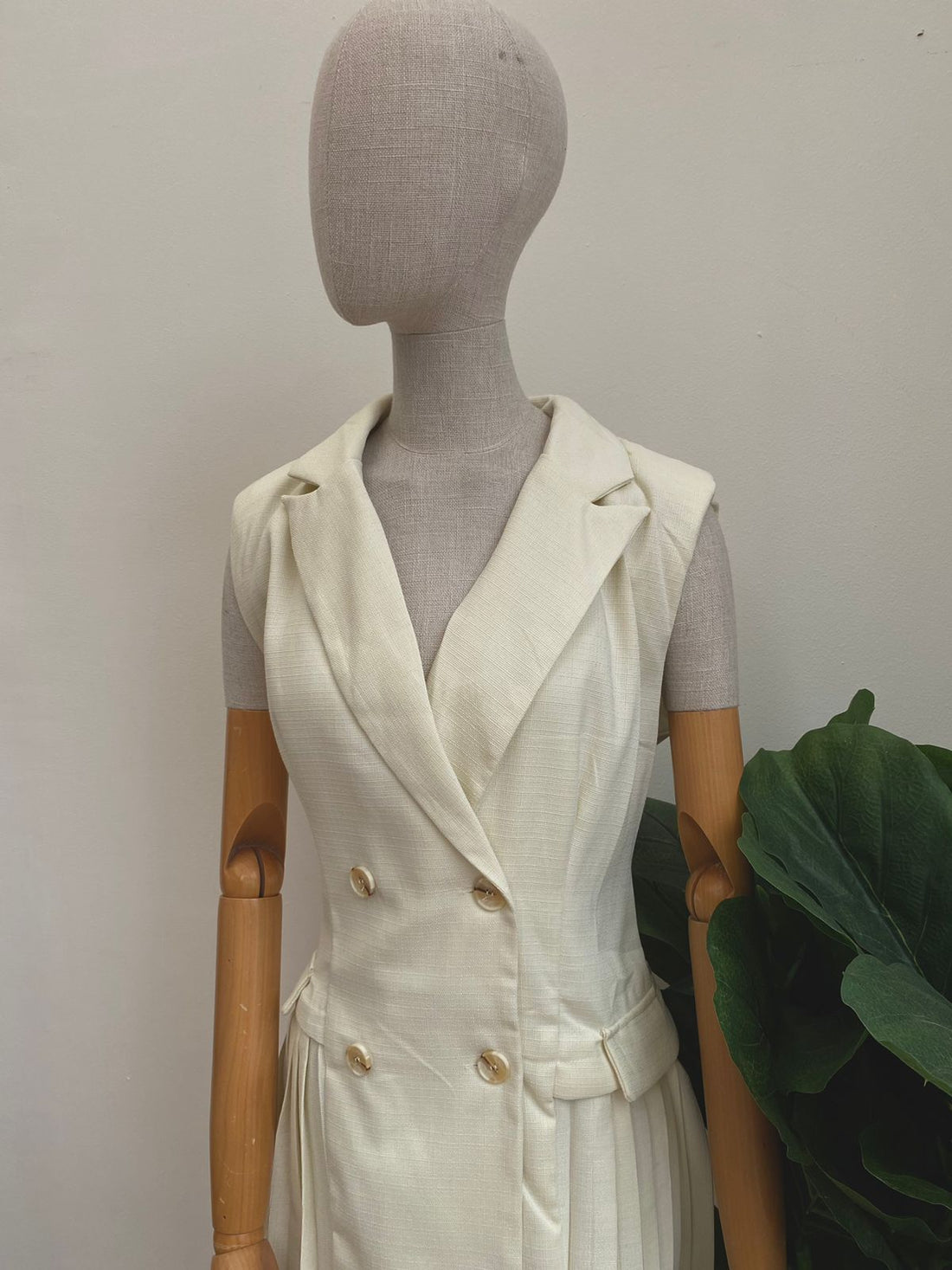 Vestido lirio plisado O25VÑ08