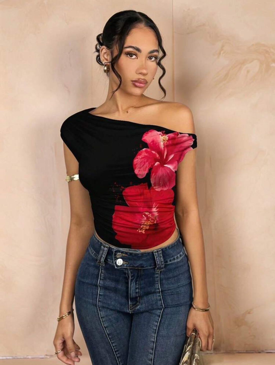Flowers blusa corta asimétrica AG25TÑ06