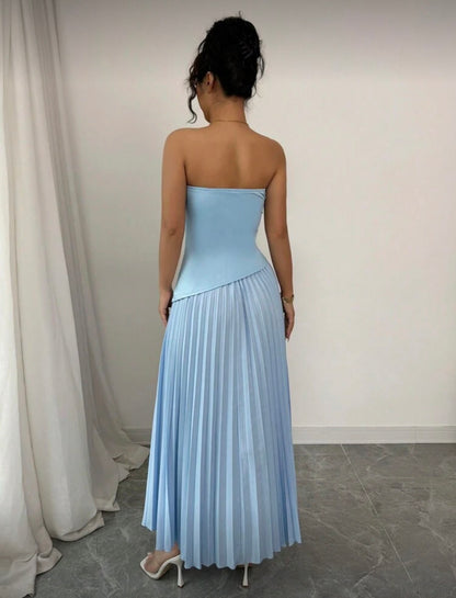 Vestido escotado y plisado celeste cielo S25UY08