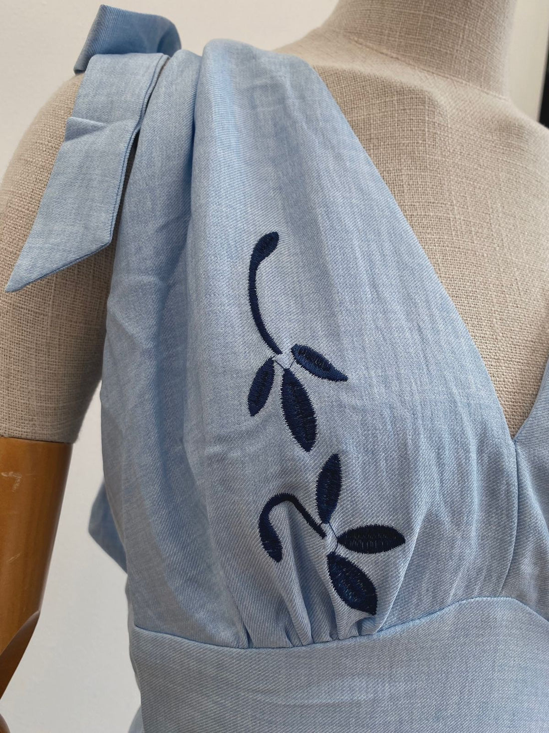 Vestido Vino floral cielo O25VO03