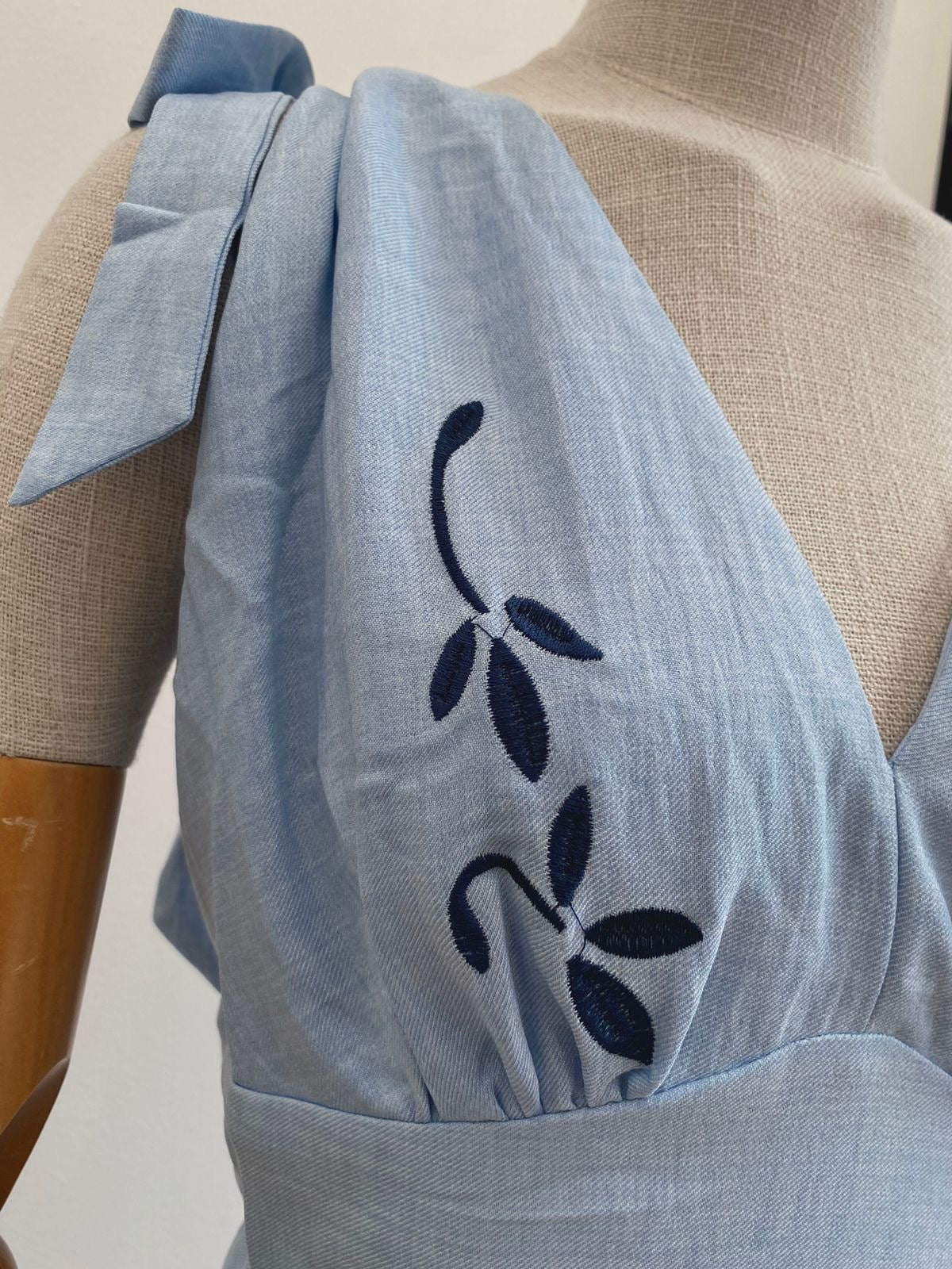 Vestido Vino floral cielo O25VO03