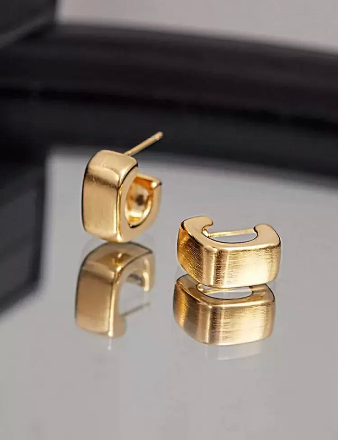 Pendientes de botón minimalista C A25QD06