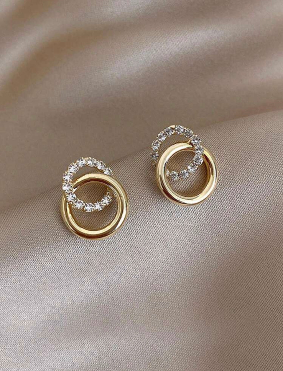Oasis de Oro Pendientes de Tachuela con Diseño de Diamante C. F25MY07