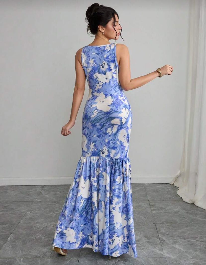 Vestido ajustado con volantes  O25WE02