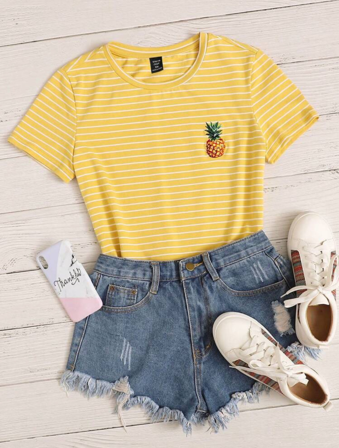 Camiseta a rayas con bordado de piña A25PX03