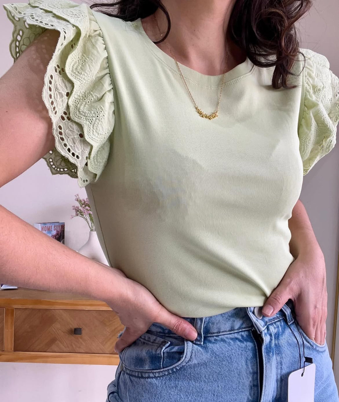 TropiCool Blusa Manga Corta con Encaje. J25SJ07