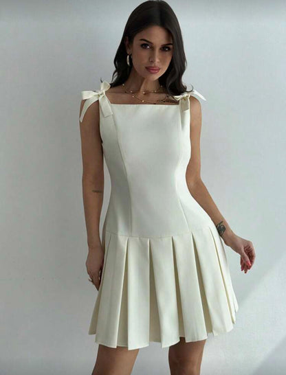 Vestido corto con pliegues O25WL03