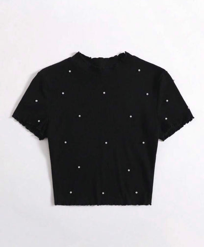 Top corto con recorte de lechuga y abolorios de perla A25QA09