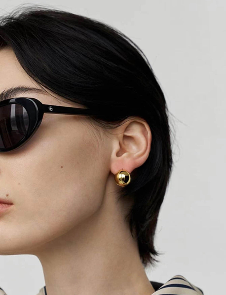 Brillo Esférico Pendientes de Oro Minimalista AC. F25MY08