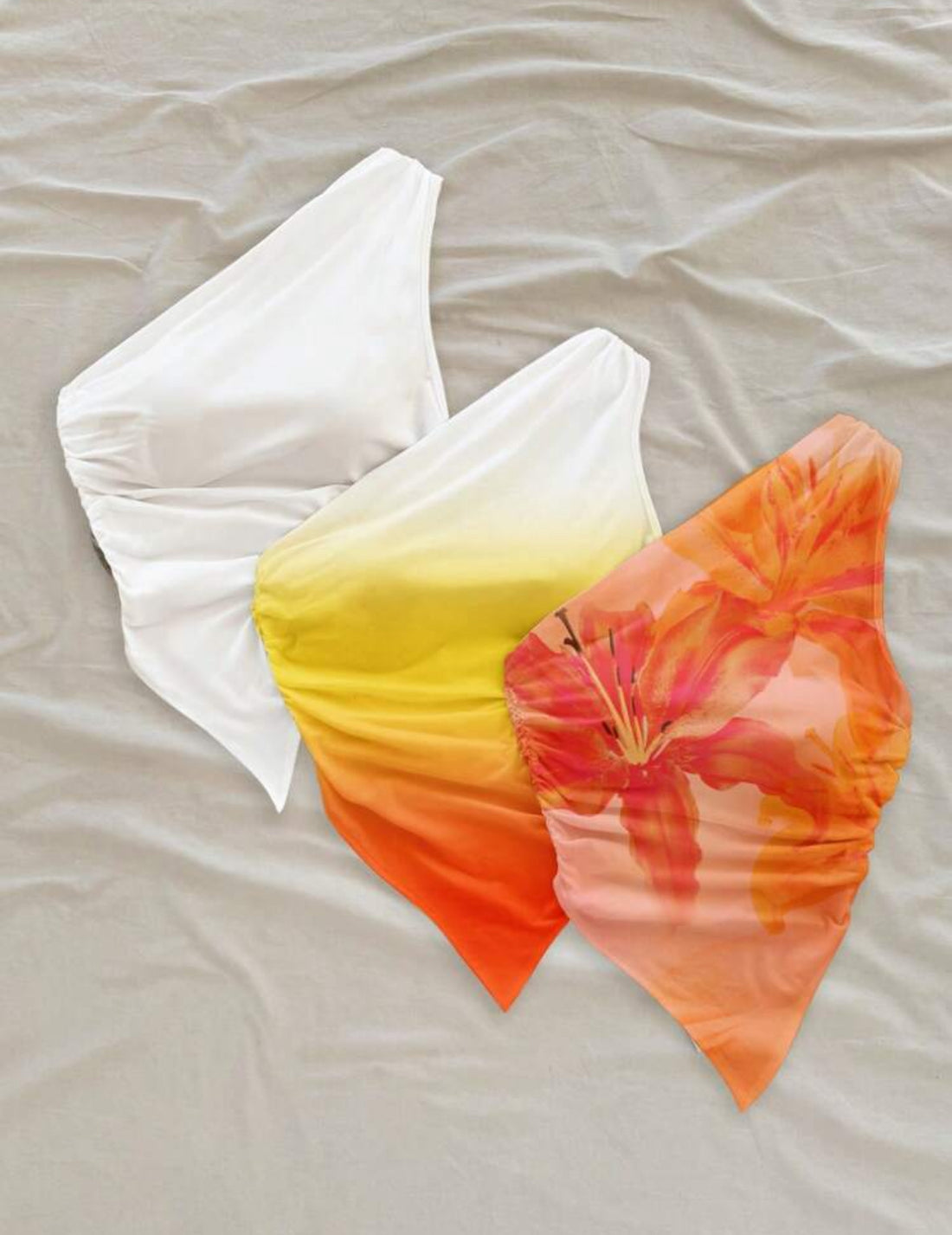 Top con hombro asimétrico multicolor A25PY08