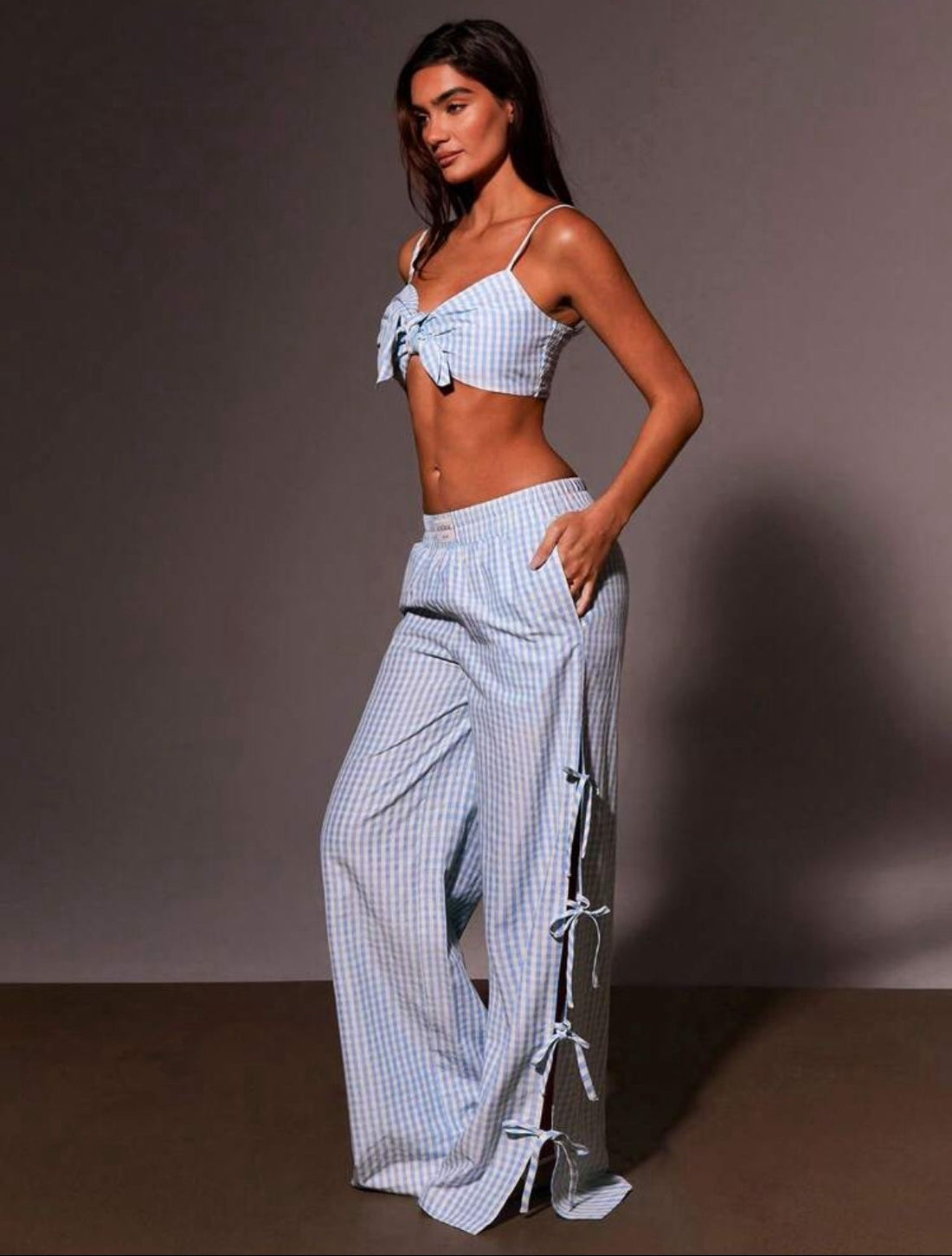 Pantalón con estampado de cuadros J25QV03