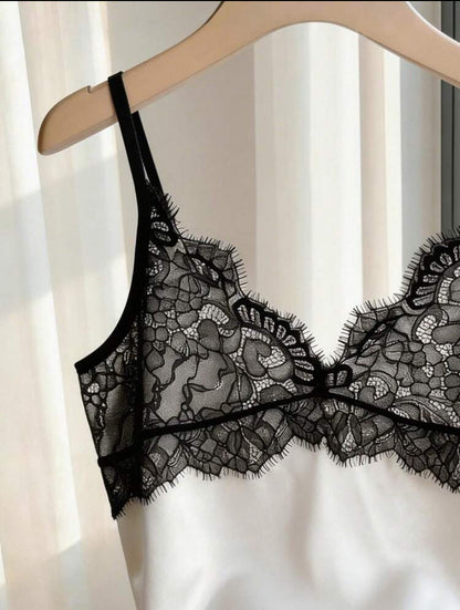 Blusa con encaje MY26AG08