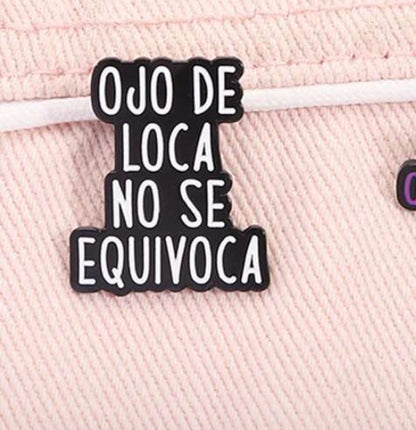 Broche con diseño de frase S25VI02