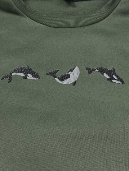 Sudadera con bordado de orca E25MK03