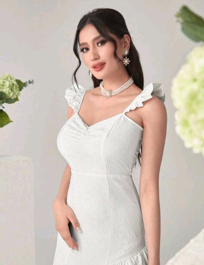 Vestido Ribete con Fruncido Delantero EZ09