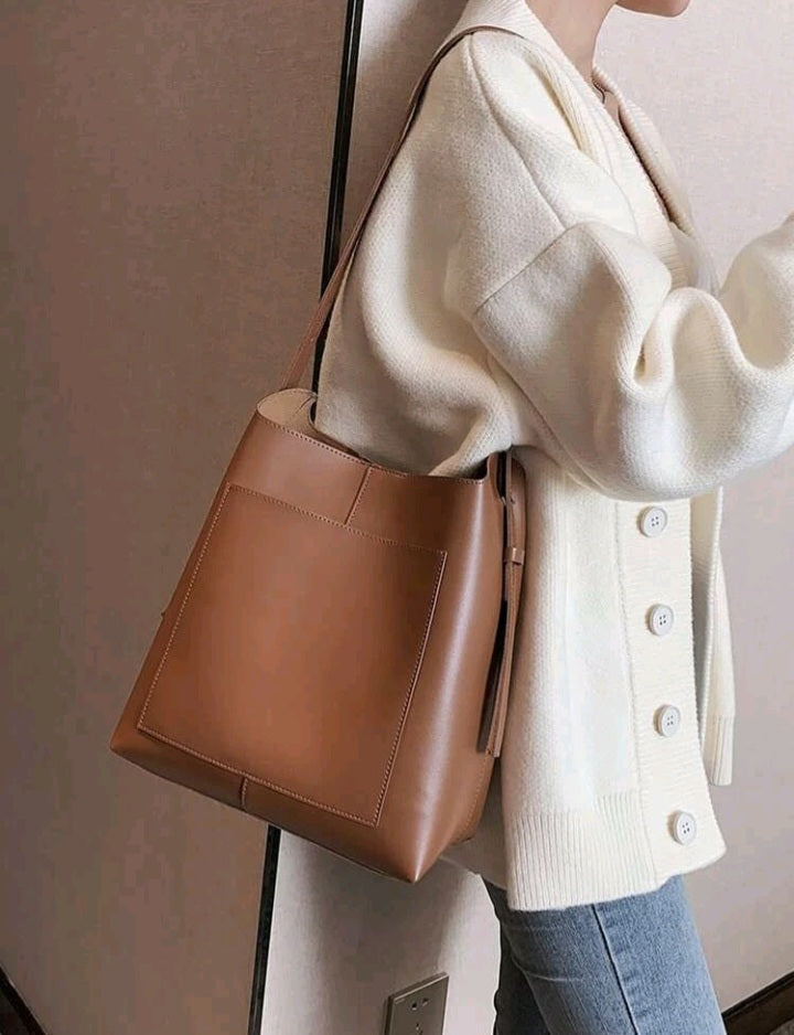 Bolso Hobo con Bolsillo Delantero FS01