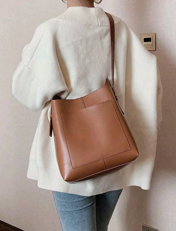 Bolso Hobo con Bolsillo Delantero FS01