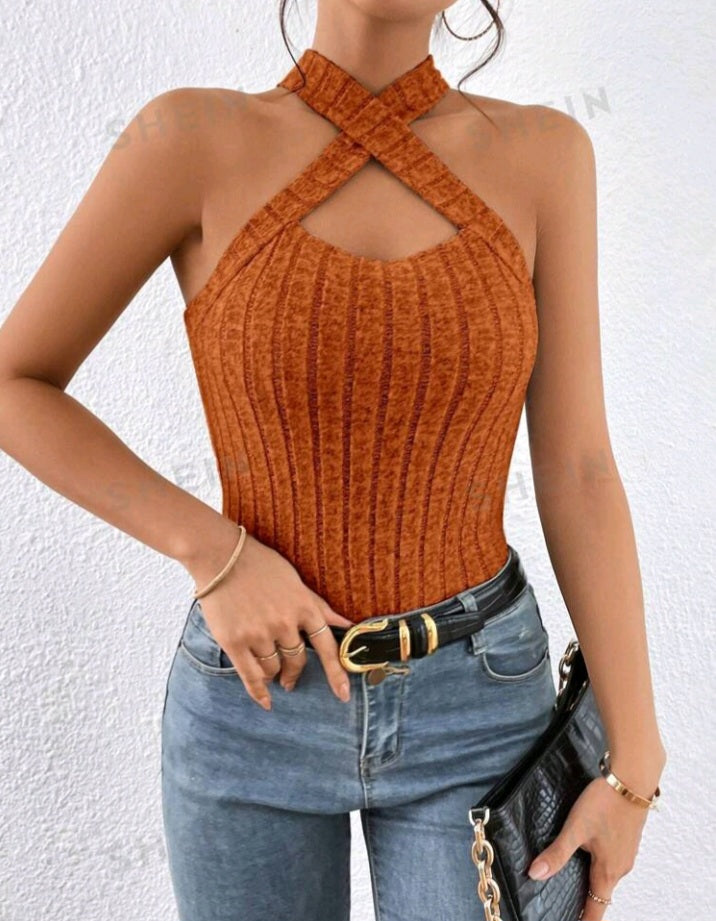 Top con Tira Cruzada de Cuello Halter (943)