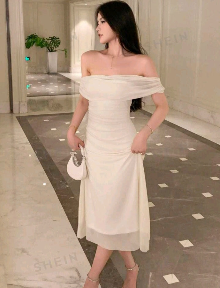 VESTIDO SÓLIDO DE HOMBROS DESCUBIERTOS JL26AD08