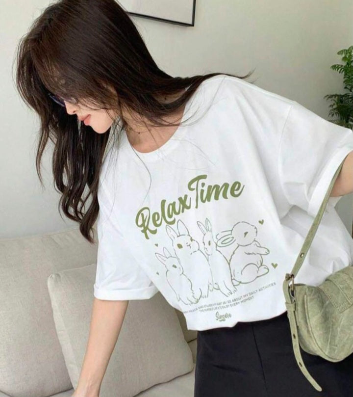 Camiseta con Estampado de Conejo A25JE09