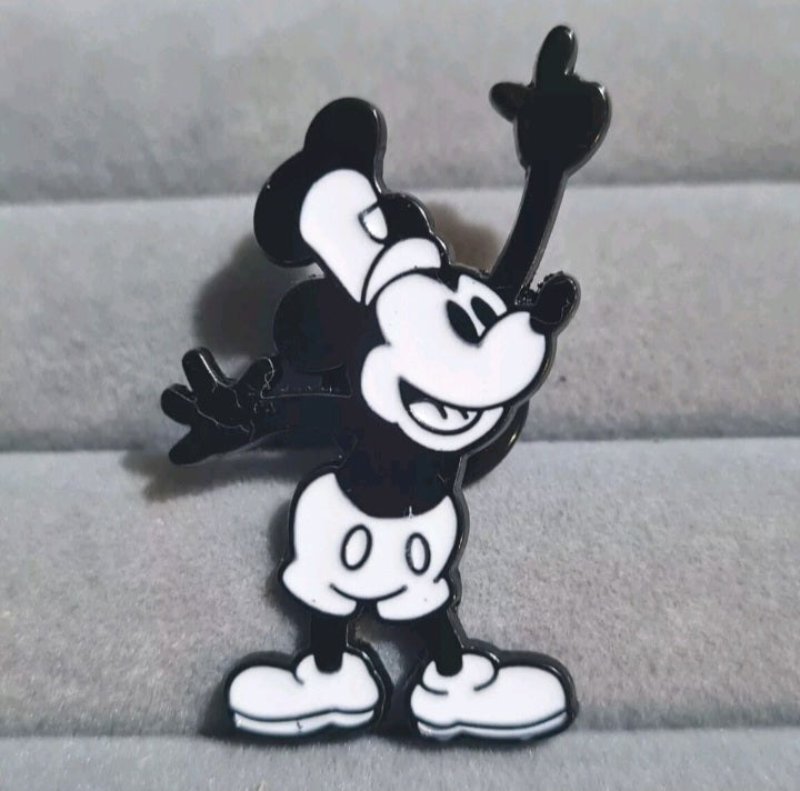 Broche Blanco y Negro de Mickey Mouse JV04