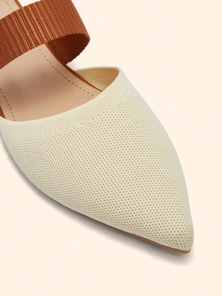 Zapatos Puntiagudos con Bloques de Color J25MA03