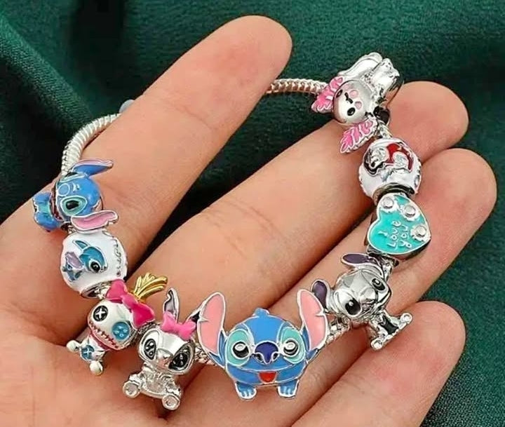 Pulsera con Charms de Stitch F25MU010