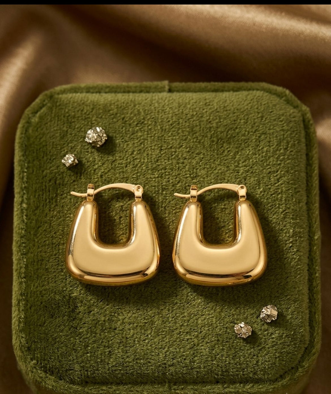 ARETES CURVA DORADA