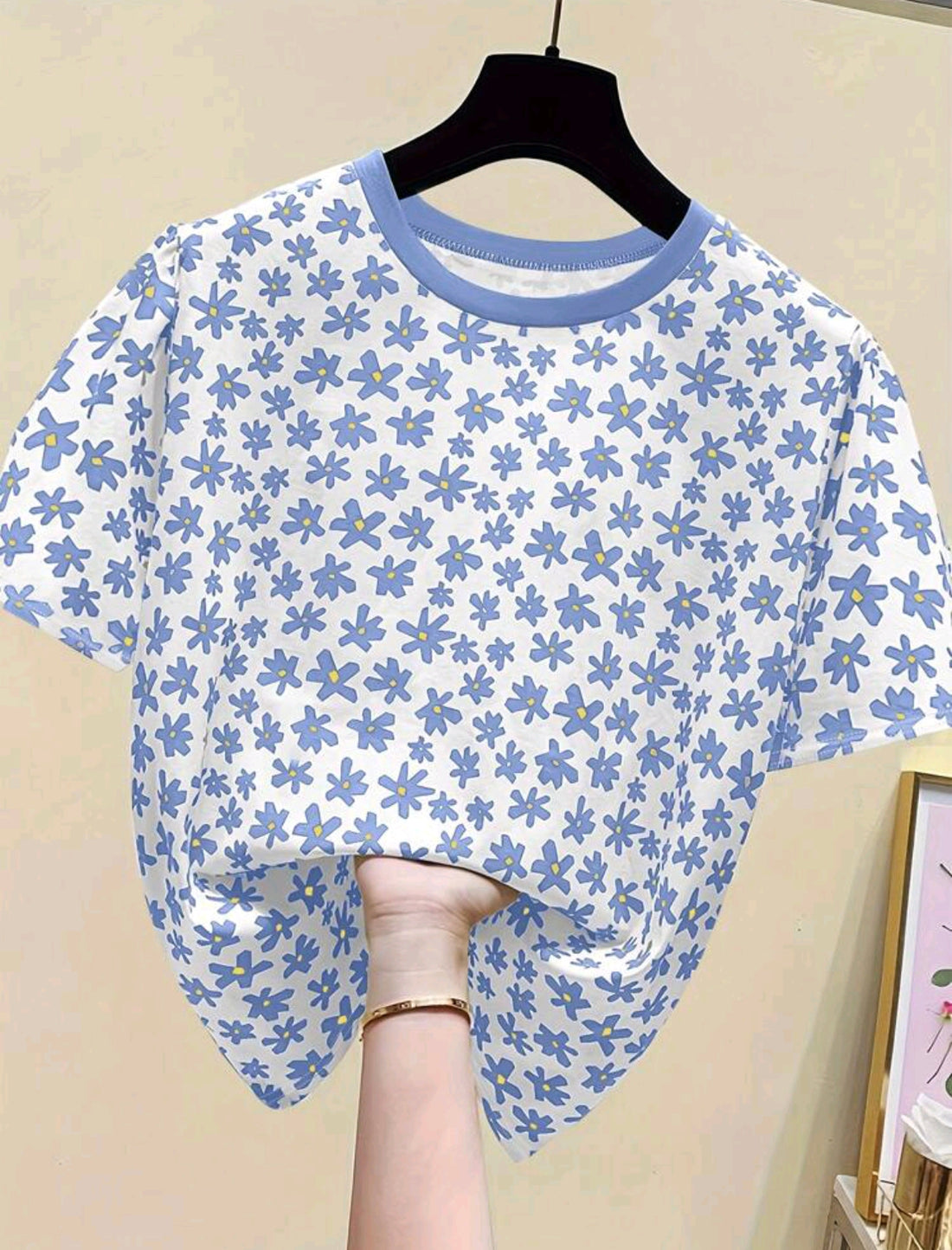 Camiseta grafica con estampado de flores A25QC08