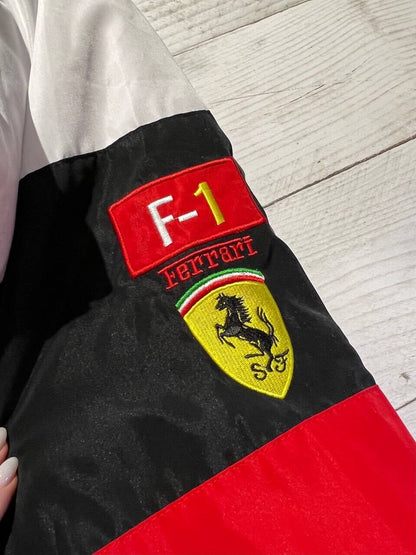 Chaqueta de la F1. S25VB09